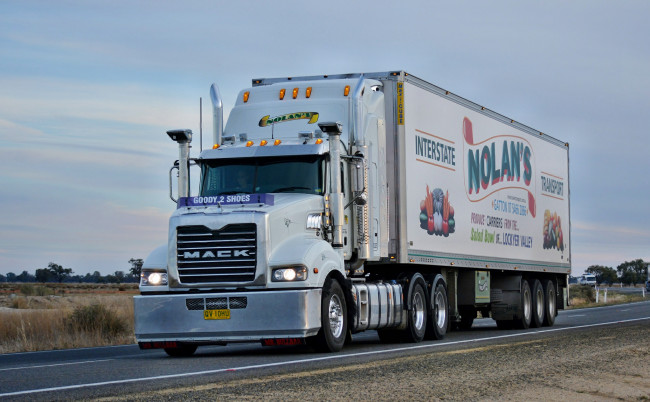 Обои картинки фото mack, автомобили, trucks, inc, тяжелые, грузовики, сша