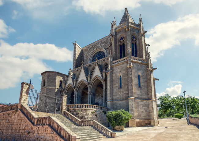 Обои картинки фото la colegiata bas&, 237, lica de santa mar&, города, - католические соборы,  костелы,  аббатства, собор