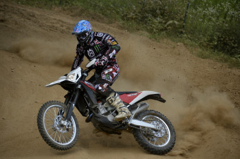 Картинка спорт мотокросс гонки скорость