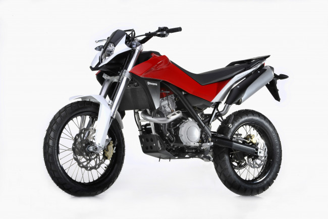 Обои картинки фото мотоциклы, husqvarna