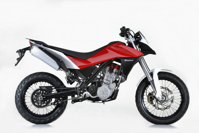 Обои картинки фото мотоциклы, husqvarna