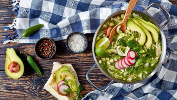 Картинка еда первые+блюда холодный суп холодник авокадо редис