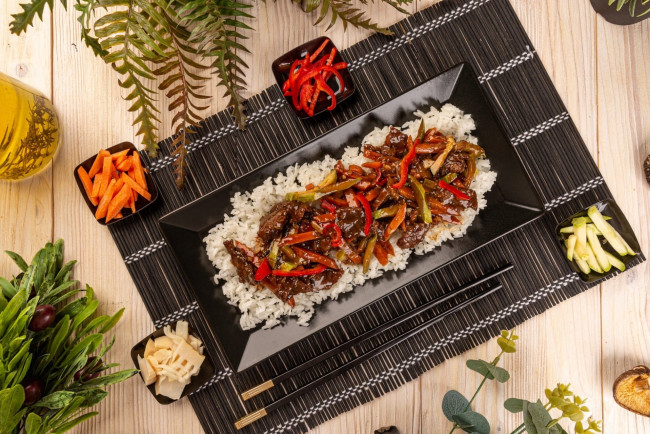 Обои картинки фото еда, вторые блюда, рис, рагу, морковь, перец