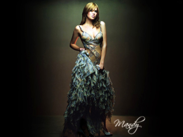 Обои картинки фото девушки, mandy moore, шатенка, платье