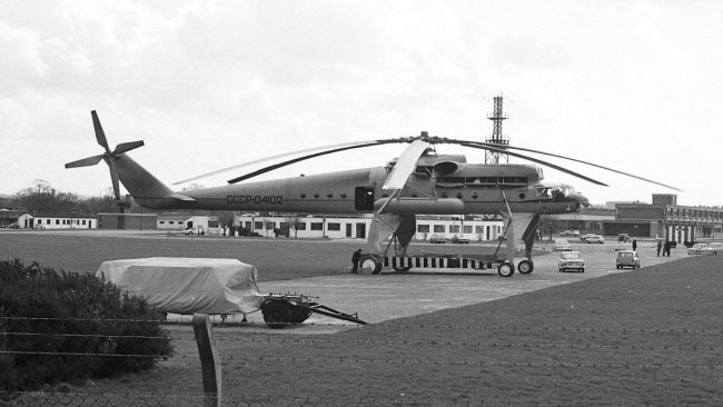 Обои картинки фото авиация, вертолёты, ми10, вoeннo, транспoртный, ссср