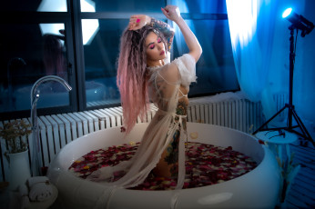 Картинка девушки -+рыжеволосые+и+разноцветные девушка