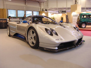 Картинка pagani zonda автомобили выставки уличные фото