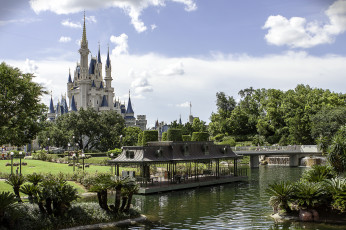 Картинка города диснейленд река замок павильон парк