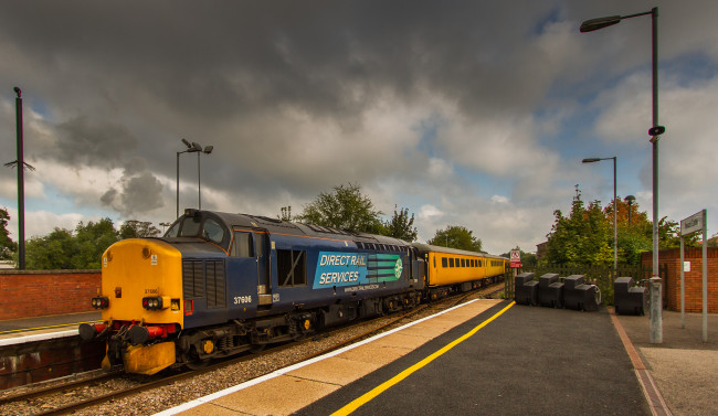 Обои картинки фото техника, поезда, железная, дорога, рельсы, локомотив, состав