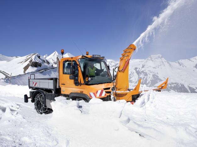 Обои картинки фото техника, снегоуборочная техника, mercedes-benz, unimog, u423
