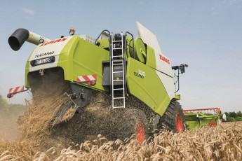 Картинка техника комбайны claas