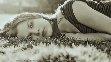 Картинка календари компьютерный+дизайн растение девушка трава calendar 2020 женщина взгляд