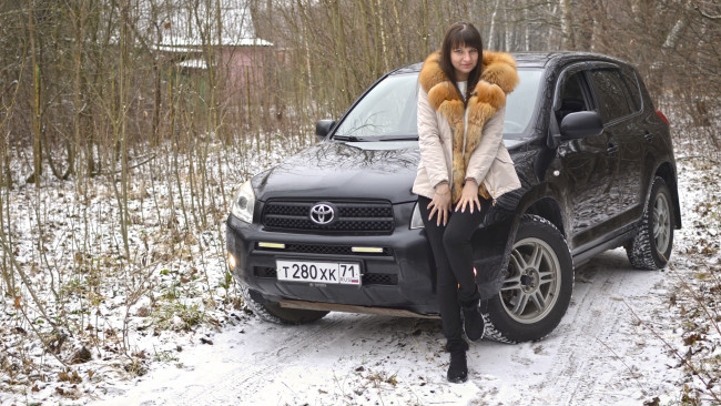 Обои картинки фото автомобили, -авто с девушками, toyota, rav4, black, raven