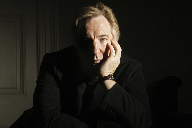 Обои картинки фото мужчины, alan rickman, пиджак, актер