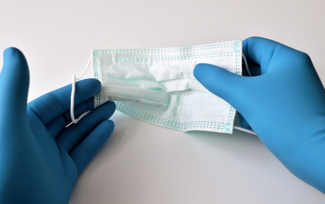Обои картинки фото разное, медицина, руки, перчатки, маска