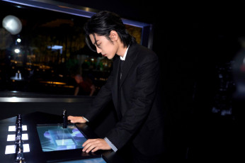 Картинка мужчины xiao+zhan актер костюм монитор