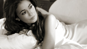 Картинка Emmanuelle+Chriqui девушки