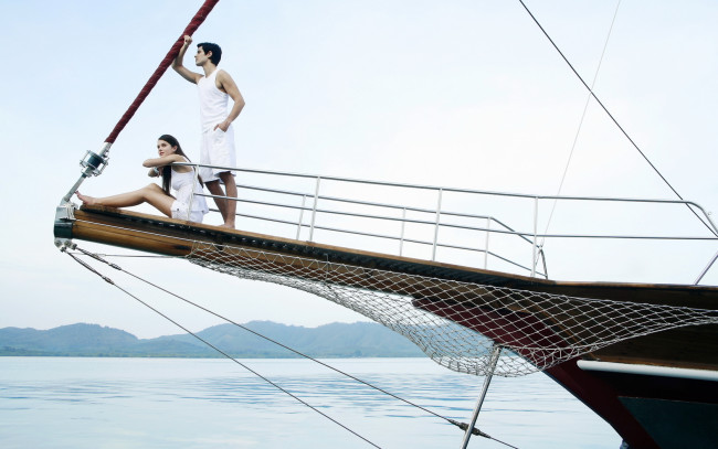 Обои картинки фото разное, мужчина женщина, яхта, отдых, катер, море, парень, девушка