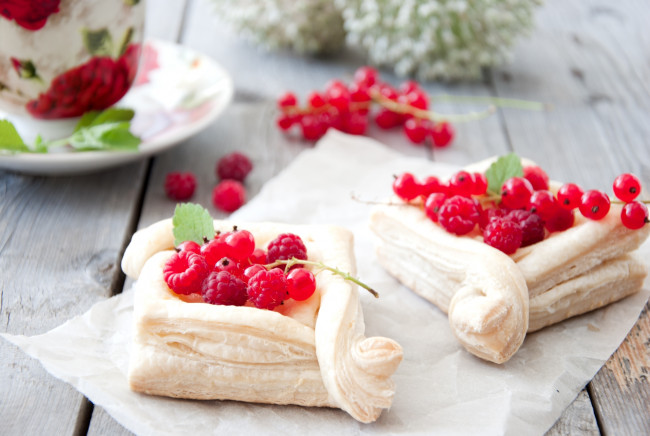 Обои картинки фото еда, пирожные,  кексы,  печенье, ягоды