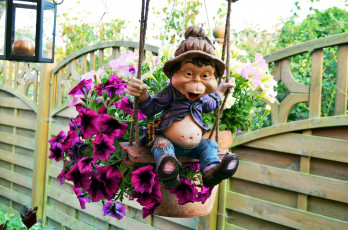 Картинка цветы петунии +калибрахоа качели фигурка