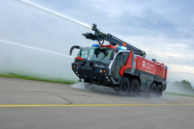 Обои картинки фото rosenbauer crashtender, автомобили, пожарные машины, rosenbauer, crashtender, vehicles, water, cannons, fire-service