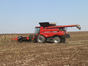 Картинка техника комбайны case