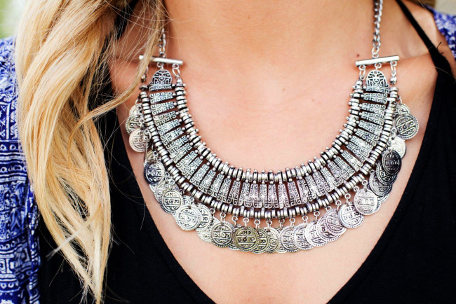 Обои картинки фото разное, украшения,  аксессуары,  веера, монисто