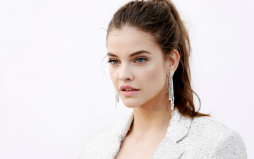 Картинка девушки barbara+palvin серьги