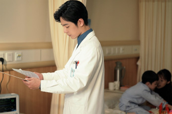 Картинка кино+фильмы the+oath+of+love гу вэй врач ребенок палата