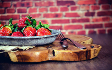 Картинка еда клубника +земляника ягоды спелая