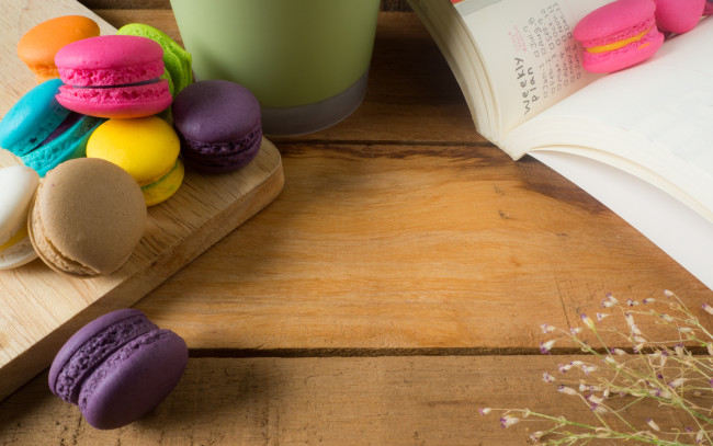 Обои картинки фото еда, макаруны, лакомство, печенье, ассорти