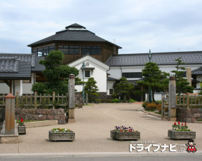 Картинка города здания дома