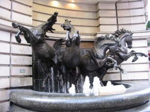 Картинка города фонтаны