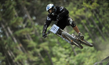 Картинка спорт велоспорт гонка полет велосипедист