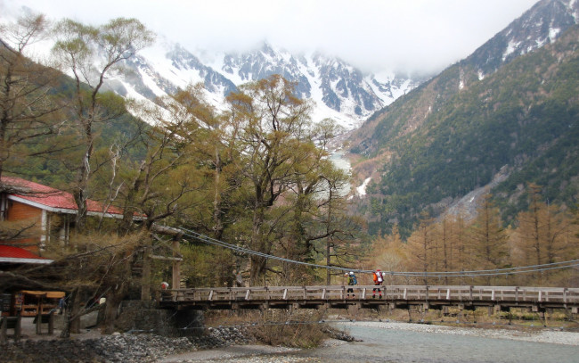 Обои картинки фото природа, реки, озера, мост, горы, река, весна