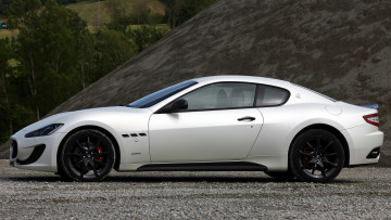 Картинка maserati granturismo автомобили s p a элитные эксклюзивные италия