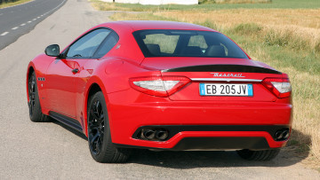 Картинка maserati granturismo автомобили s p a элитные эксклюзивные италия