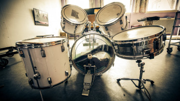 Картинка музыка -музыкальные+инструменты картина барабан