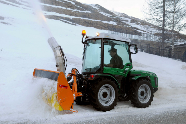 Обои картинки фото техника, снегоуборочная техника, ferrari