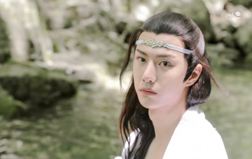 Картинка мужчины wang+yi+bo актер полотенце съемки источник