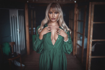 Картинка девушки -+блондинки +светловолосые девушка позирует dante lionetti