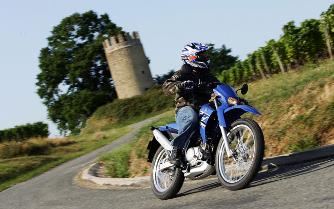 Обои картинки фото мотоциклы, yamaha