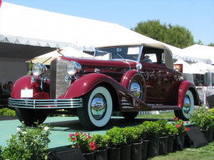 Картинка автомобили выставки уличные фото