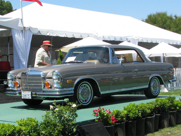 Обои картинки фото автомобили, выставки, уличные, фото