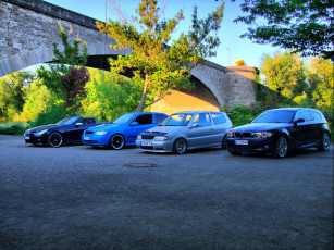 Картинка автомобили разные вместе