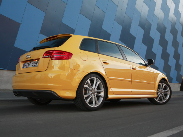 Обои картинки фото автомобили, audi, 8pa, желтый, au-spec, sportback, s3