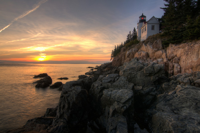 Обои картинки фото природа, маяки, океан, скалы, маяк, горизонт