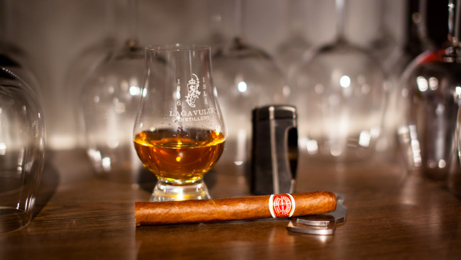 Обои картинки фото бренды, - другое, коньяк, сигара