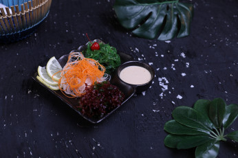 Картинка еда салаты +закуски фунчоза морковь зелень лимон соус