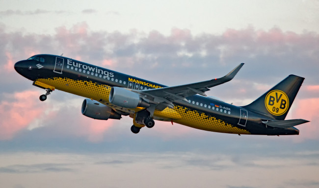 Обои картинки фото airbus a320-214, авиация, пассажирские самолёты, авиалайнер